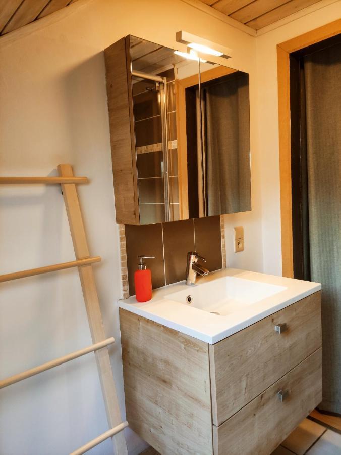 Lacs De L'Eau D'Heure Chez Oma Cerfontaine Exteriör bild